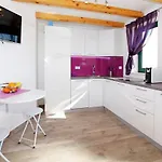 Дом отдыха Family Friendly House With A Swimming Pool Bol, Brac - 23787 Бол