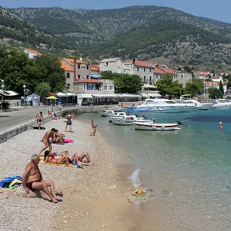 Casa vacanze Family Friendly House With A Swimming Pool Bol, Brac - 23787 *